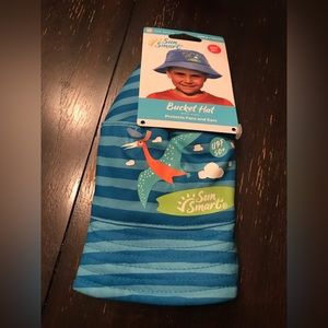 New Bucket Hat, Sun Shield UPF 50+, Protects Face and Ears, Blue